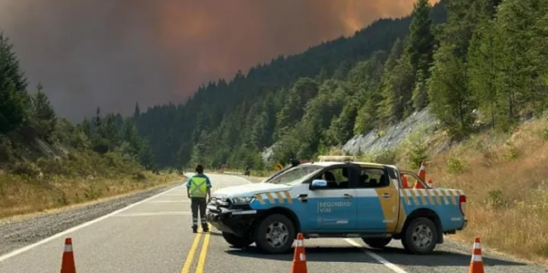 Incendios en Chubut: cortaron la ruta 40