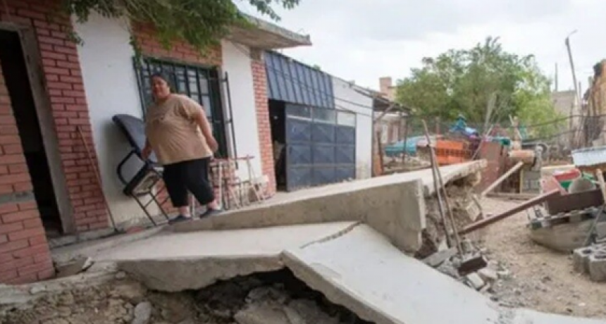 Comodoro Rivadavia: impactantes fotos de los daños por desplazamiento del cerro Hermitte