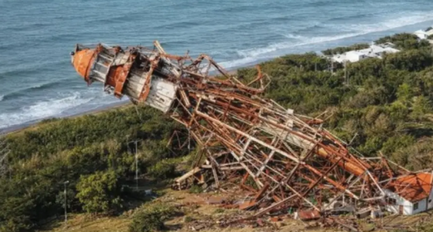 Un faro en la encrucijada