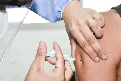 Adelantan el inicio de la campaña de vacunación contra la gripe