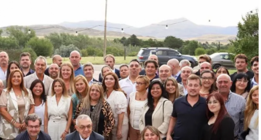 Scioli se reunió con referentes de LLA de la Sexta