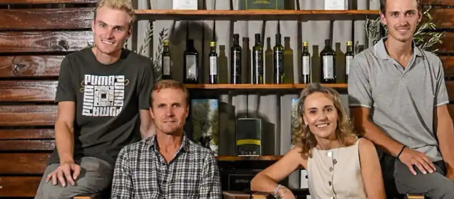 La decisi&oacute;n fundacional de Estilo Oliva: Familia Hollender