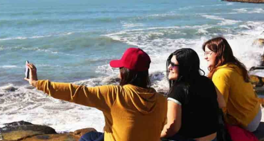Finde largo: viajaron m&aacute;s de un mill&oacute;n de personas, pero con estad&iacute;as cortas y gastos ajustados