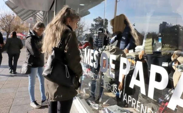 Día del Padre: después del desplome del año pasado, ahora las ventas cayeron otro 1,7%