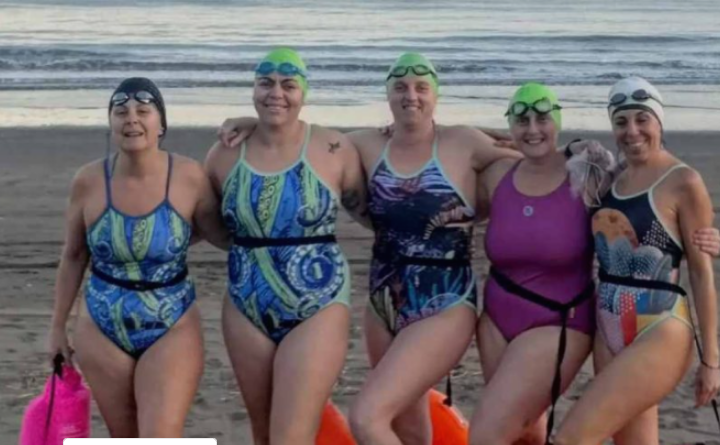 Mujeres de agua, viento, sal y silencio: el grupo de nado que desafía el invierno en Monte Hermoso