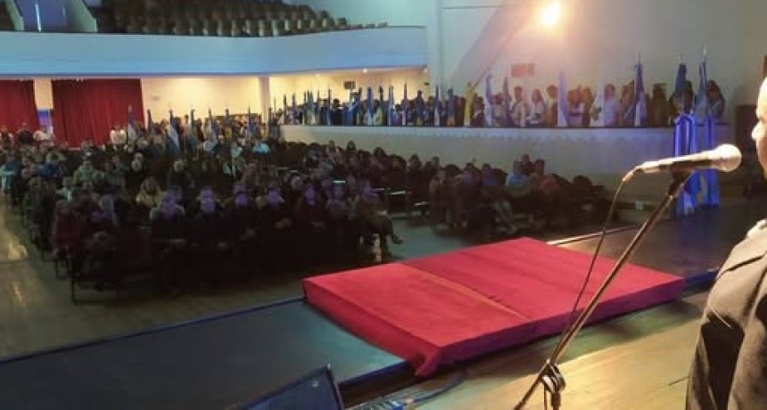 Día de la Independencia. El Acto Oficial fue presidido por el intendente Chalde